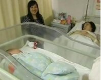 Молодая китаянка родила ребенка-гиганта